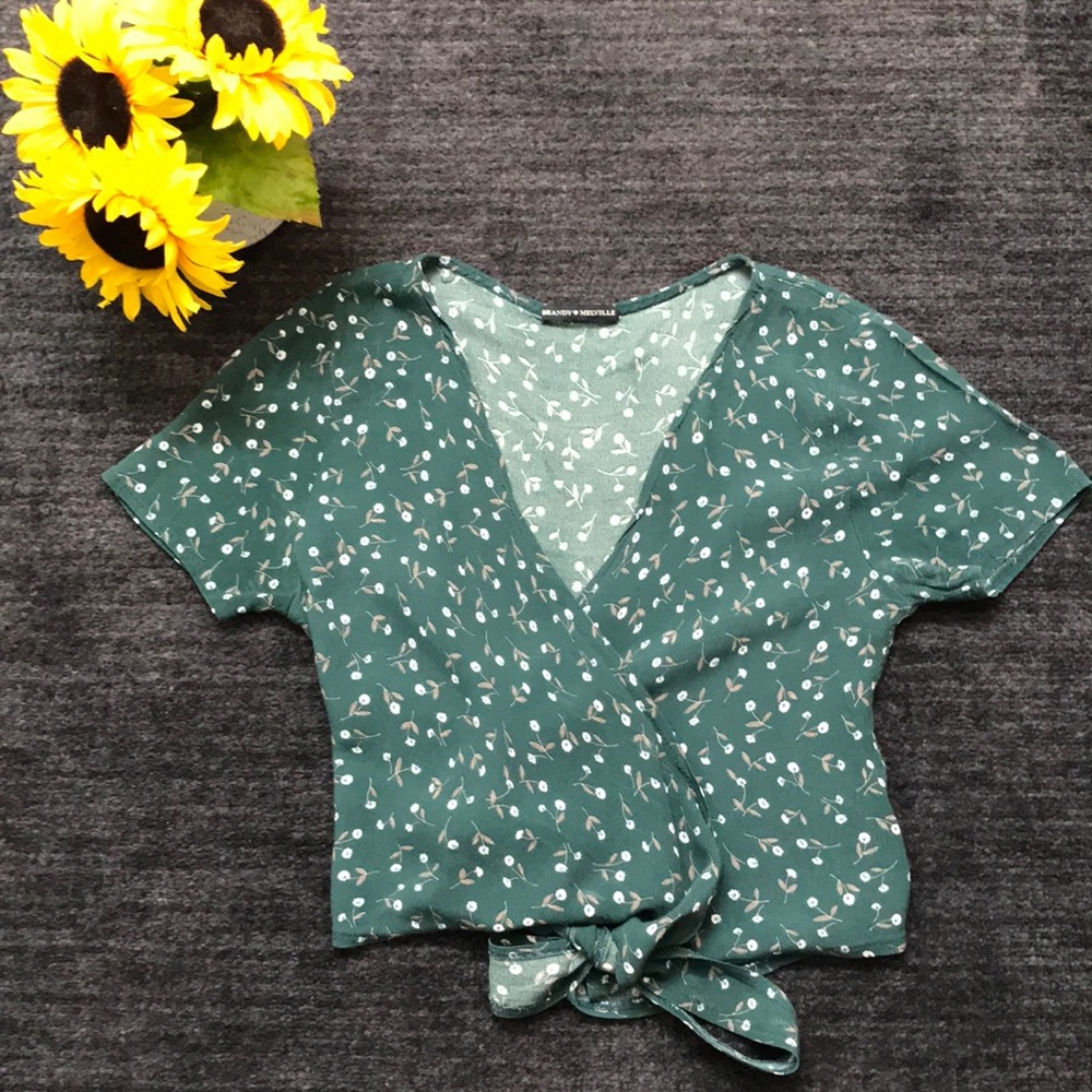 Brandy Melville Green Floral Wrap Crop - Picture 5 of 8